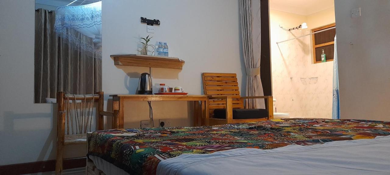 Aivilo Home Ентебе Екстериор снимка